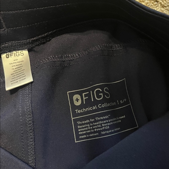 Figs Women's Navy Blue Kade Cargo Scrub Pants Small Petite - Picture 5 of 6